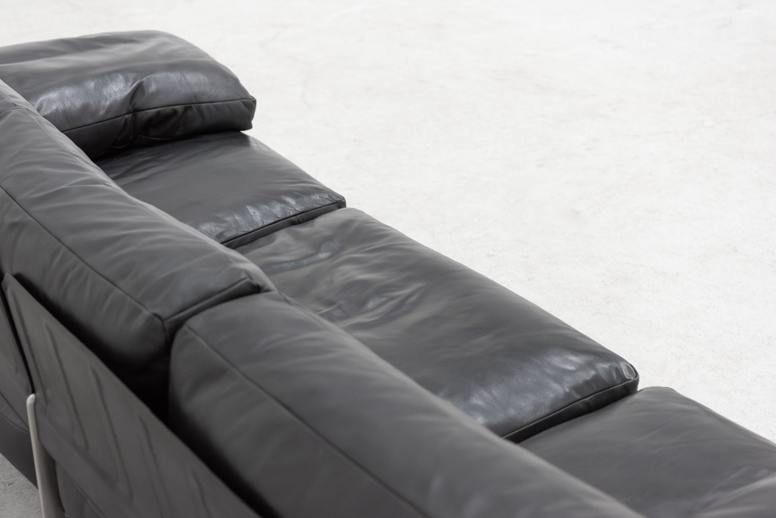 diesis sofa schwarz-16.jpg