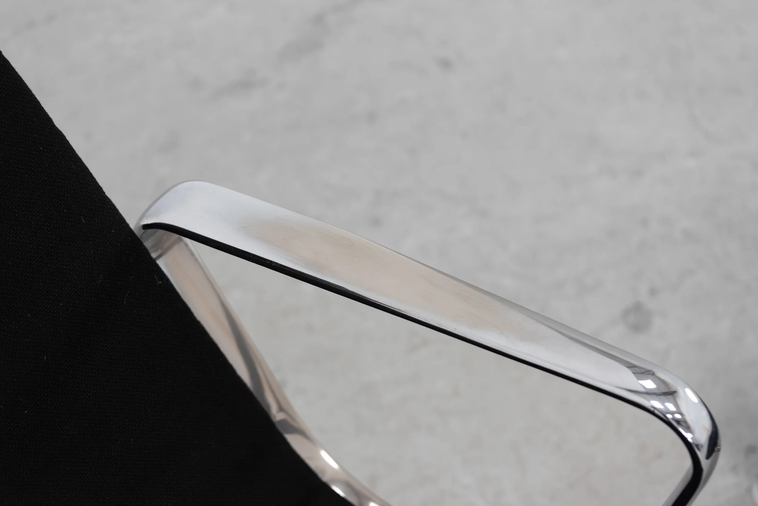 ea 124 lounge chair mir gelbchromatierung ottoman-11.jpg