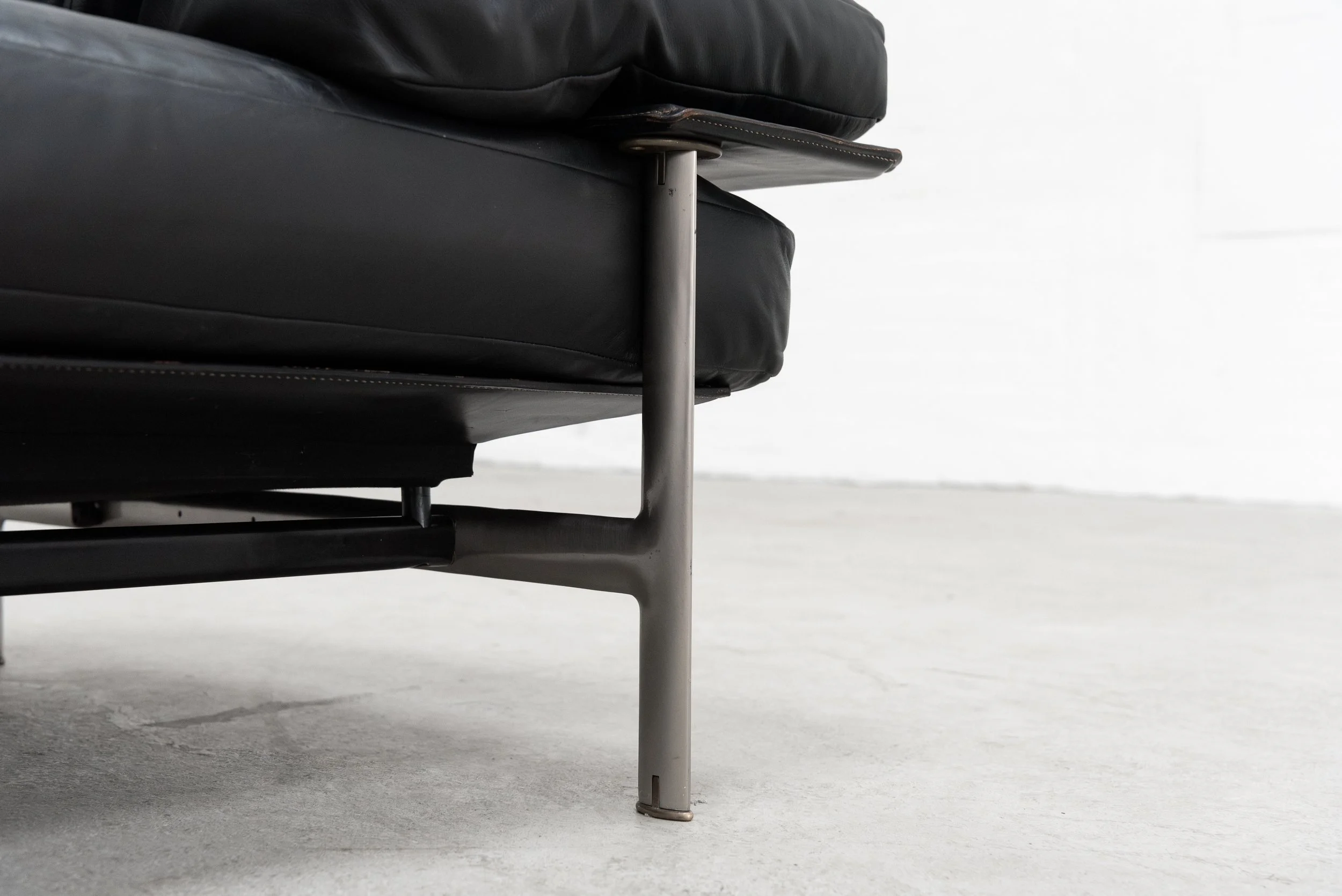 diesis sofa schwarz-12.jpg