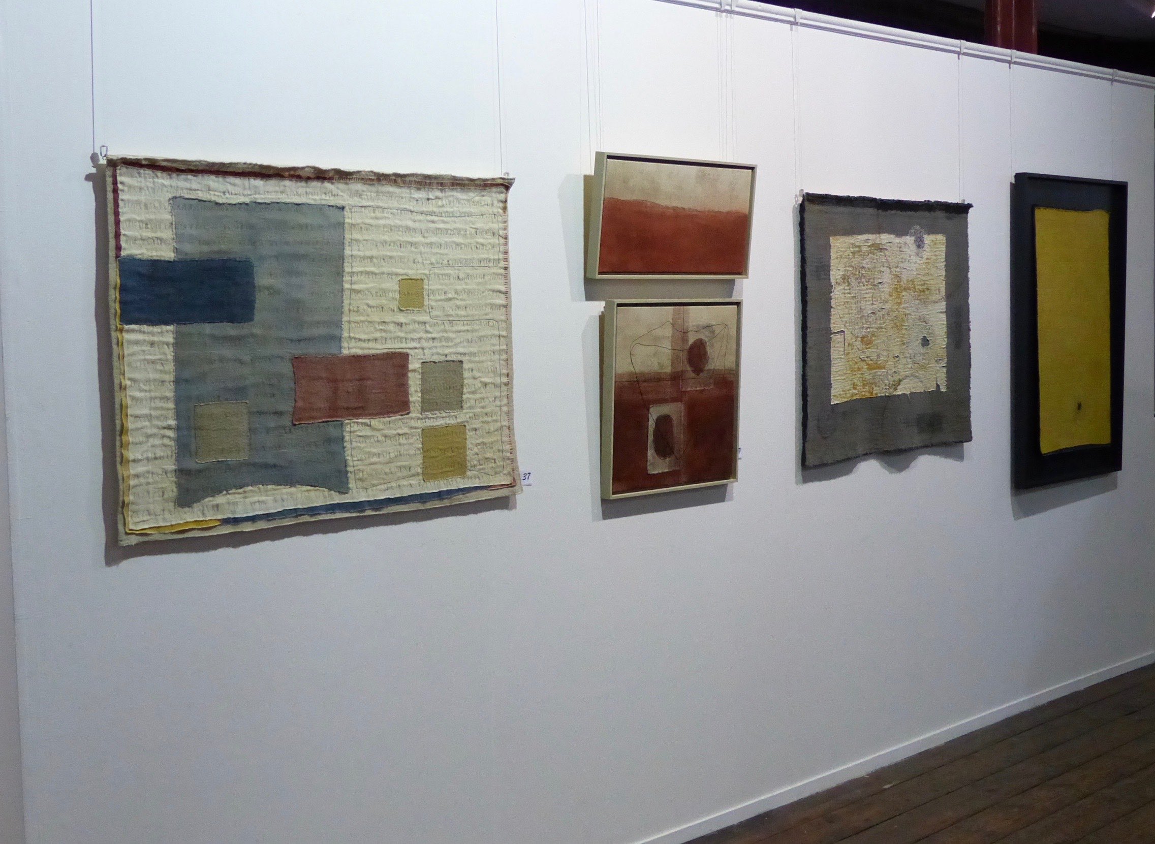 Left: "Volet du Luberon" Centre: "Raw Earth" (above) "Rouge de Madras" (below)
