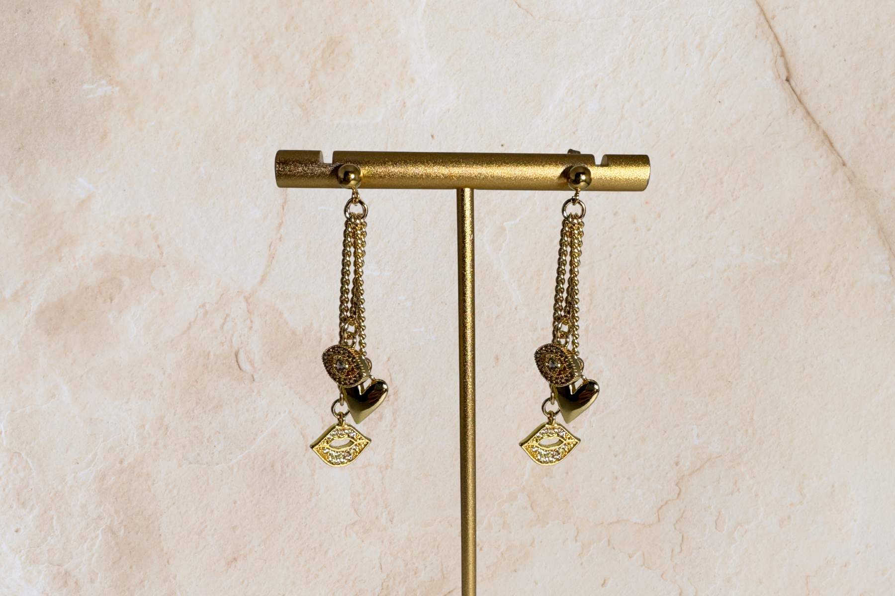 POST: LOVE LETTER DROP