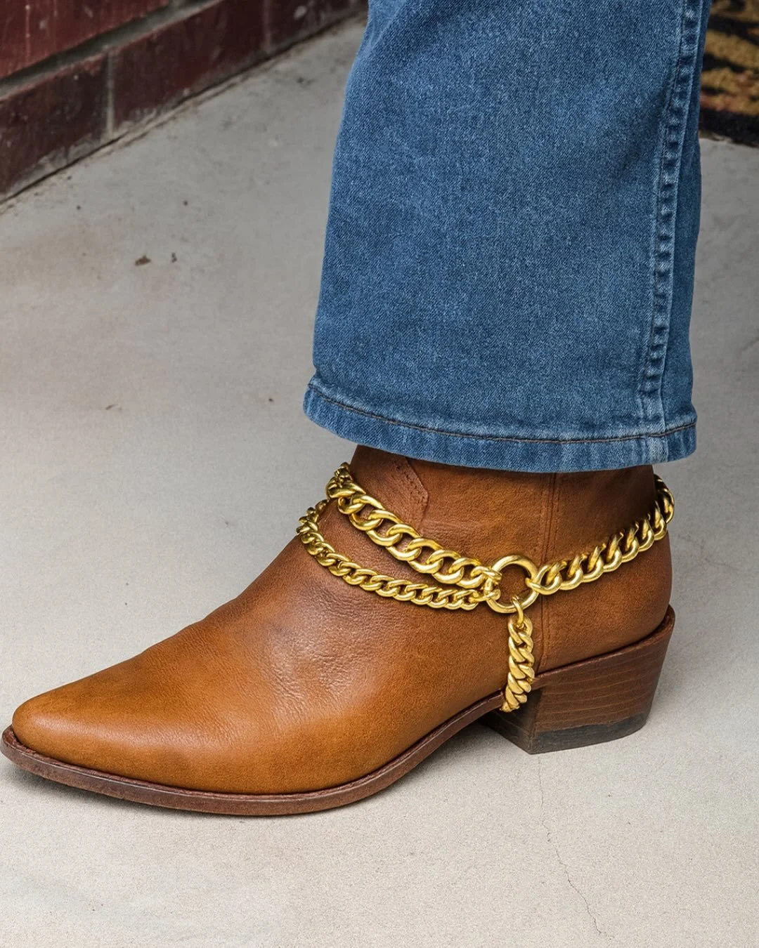 Elevate your sense of arrival with The Boot Chain.
Designed to transform any boot into a statement with every step.❤️&zwj;🔥

Discover The Boot Chain Classic alongside our apparel jewelry collection at the link in bio. Questions? Send us a DM.