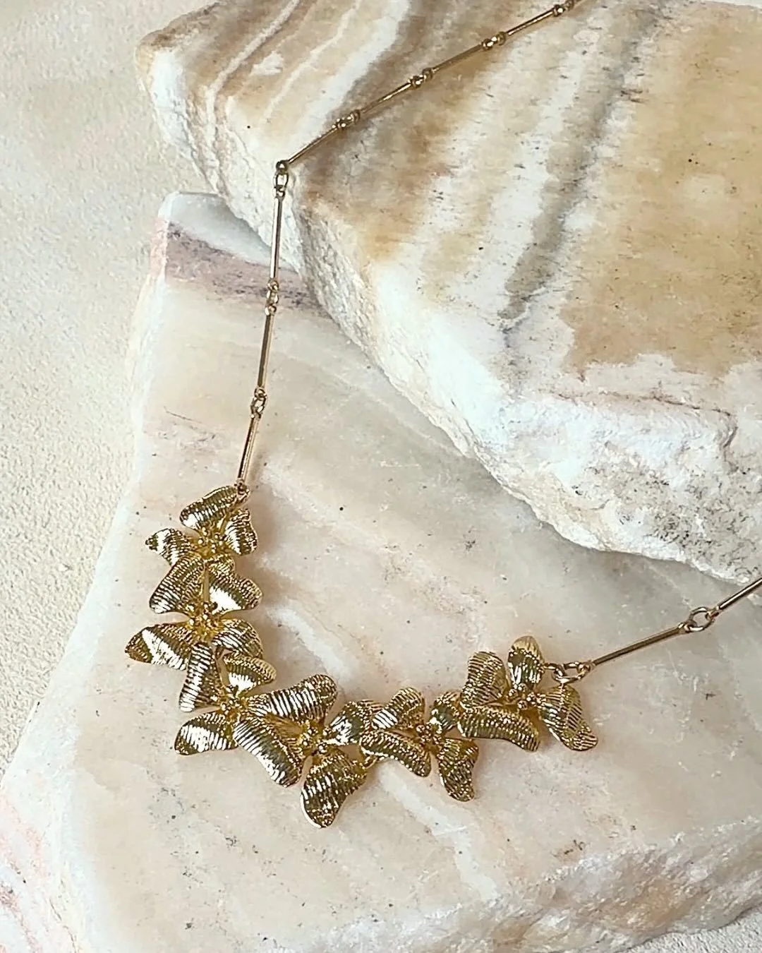 Forget fresh flowers, these last forever. 💐
Our new floral centerpiece necklace is the perfect spring piece&mdash;and the perfect gift for mom.
15% off with code: MOM15
#rachelnathanjewelry #mothersdaygifts