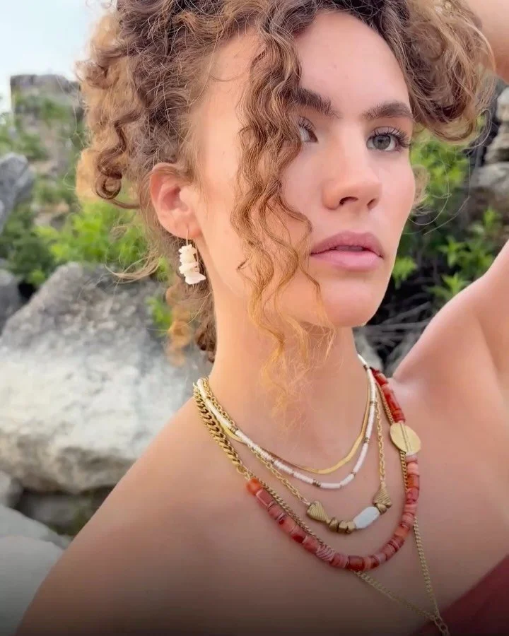 Your jewelry should be as unforgettable as the view. ✨
Limited Edition Red Banded Agate lifts the colors of coastal cliffs at sunset with rich natural texture and organic movement. These pieces capture earthy luxury in all its essence.
#RachelNathanJ