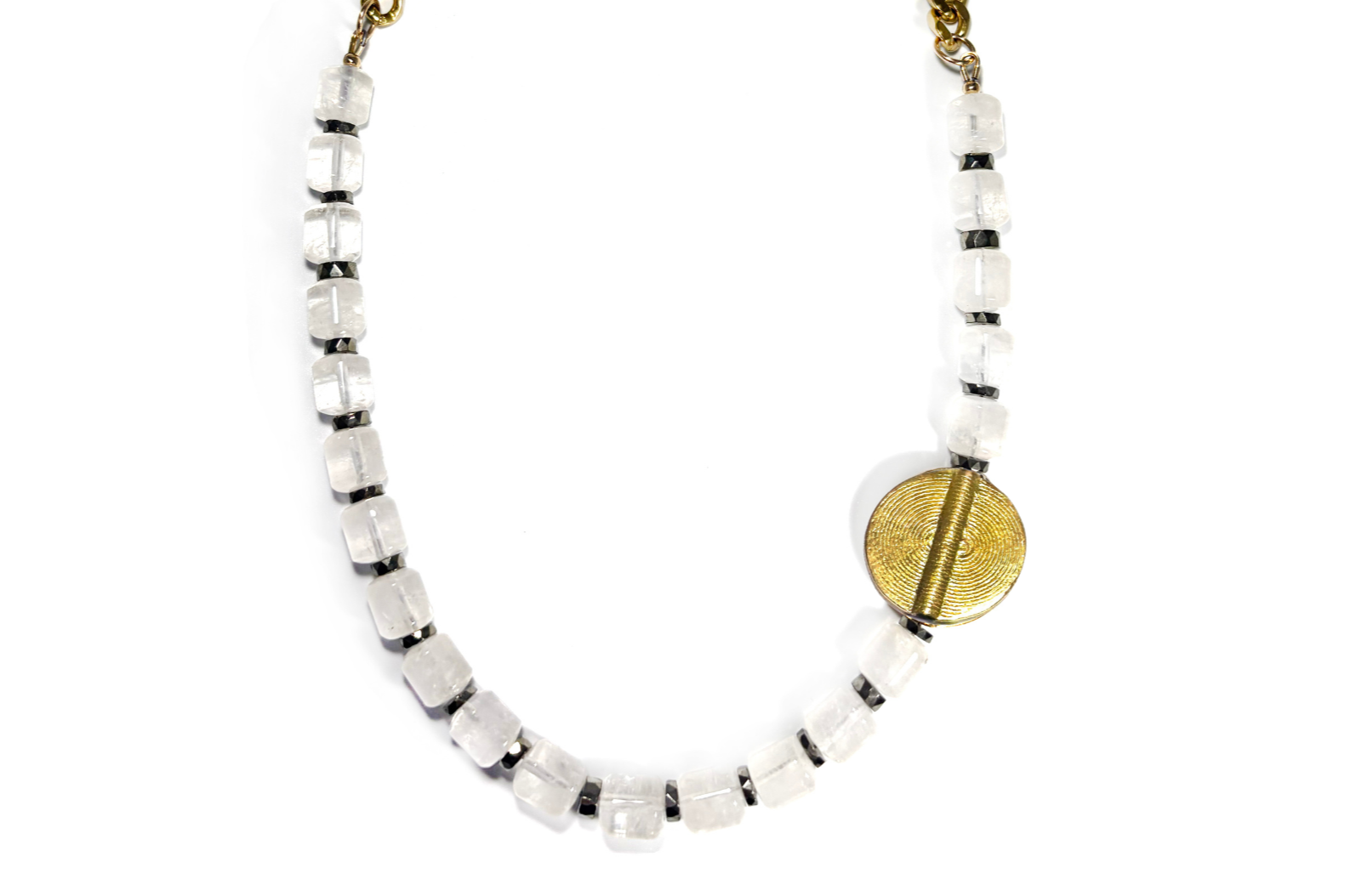 rock+quartz+medallion+detail.png