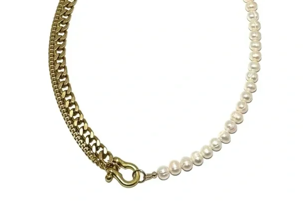 SHACKLE DUO: PEARL NECKLACE