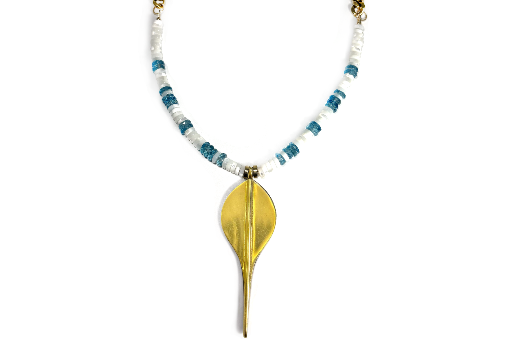 NEON APATITE & MOTHER OF PEARL & STING RAY NECKLACE