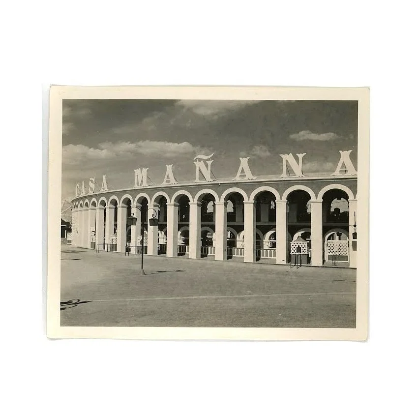 Casa Mañana Theater, by day and night 🎭 1936
Originally an outdoor amphitheater, Casa Mañana opened as part of the official 1936 Texas Centennial Celebration. 
The current Casa Mañana was built in 1958. The countless times I s