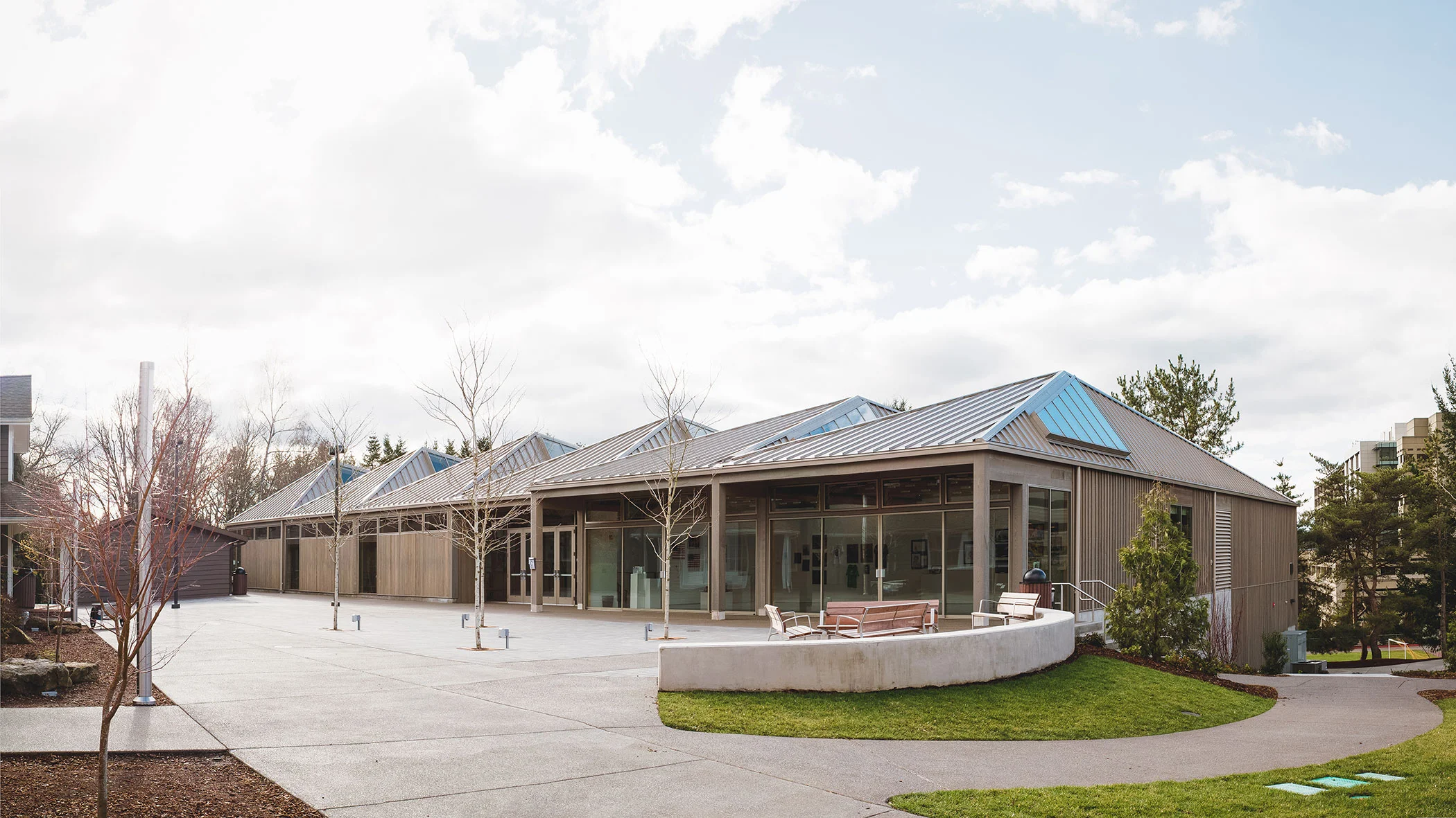  Built organically over the decades since its founding in 1957, Catlin Gabel had a collection of disconnected arts buildings scattered throughout its west-side Portland campus. The Creative Arts Center brings together all of the school’s arts program