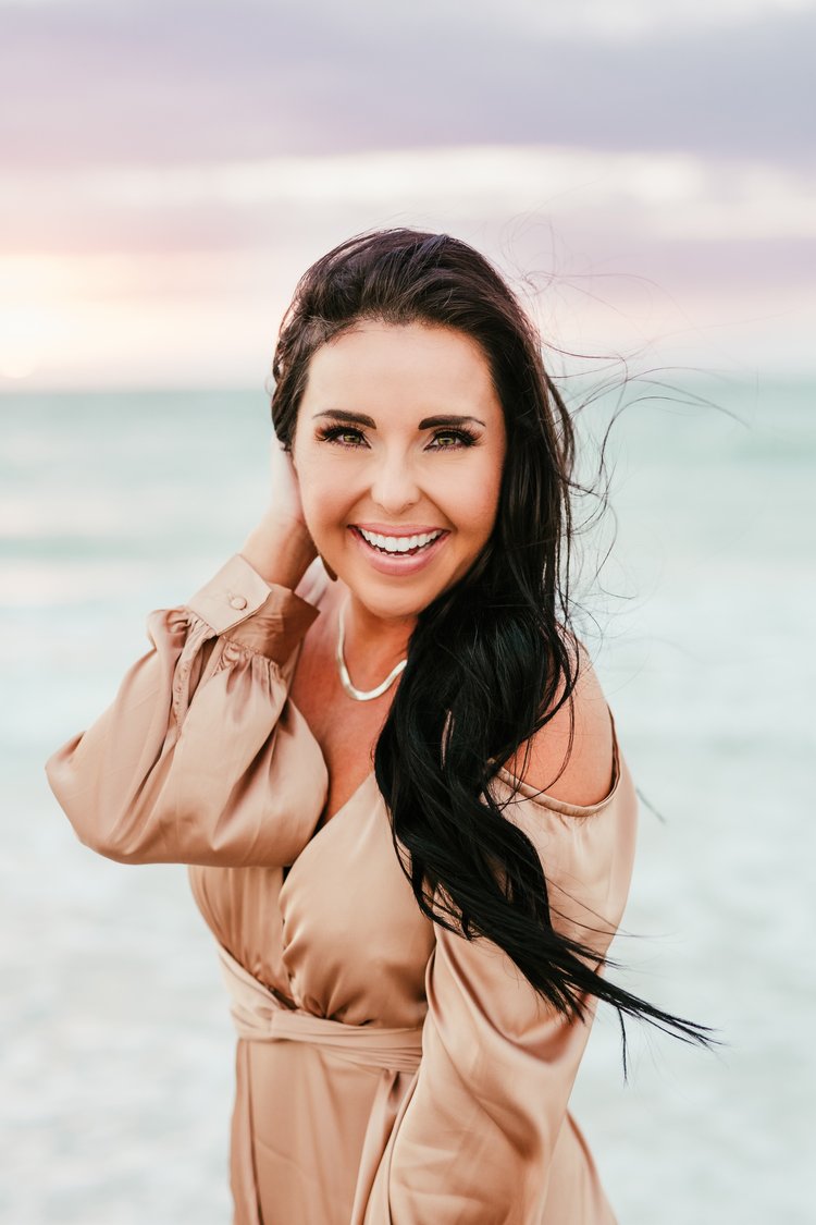 Danielle Laura | Spiritual Life and Relationship Coaching