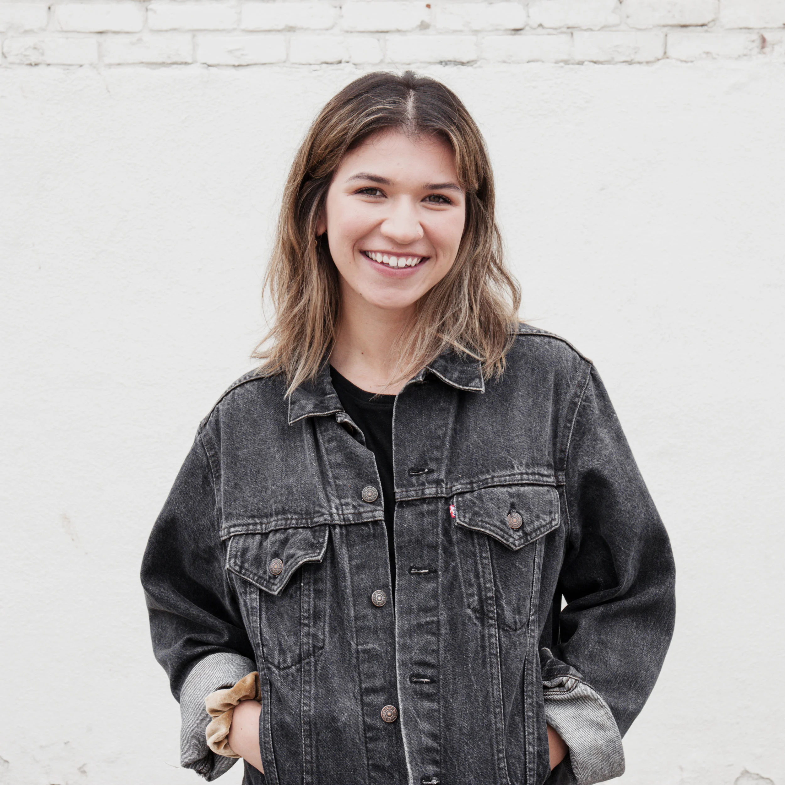 JADE FRAZIER Kids Assistant