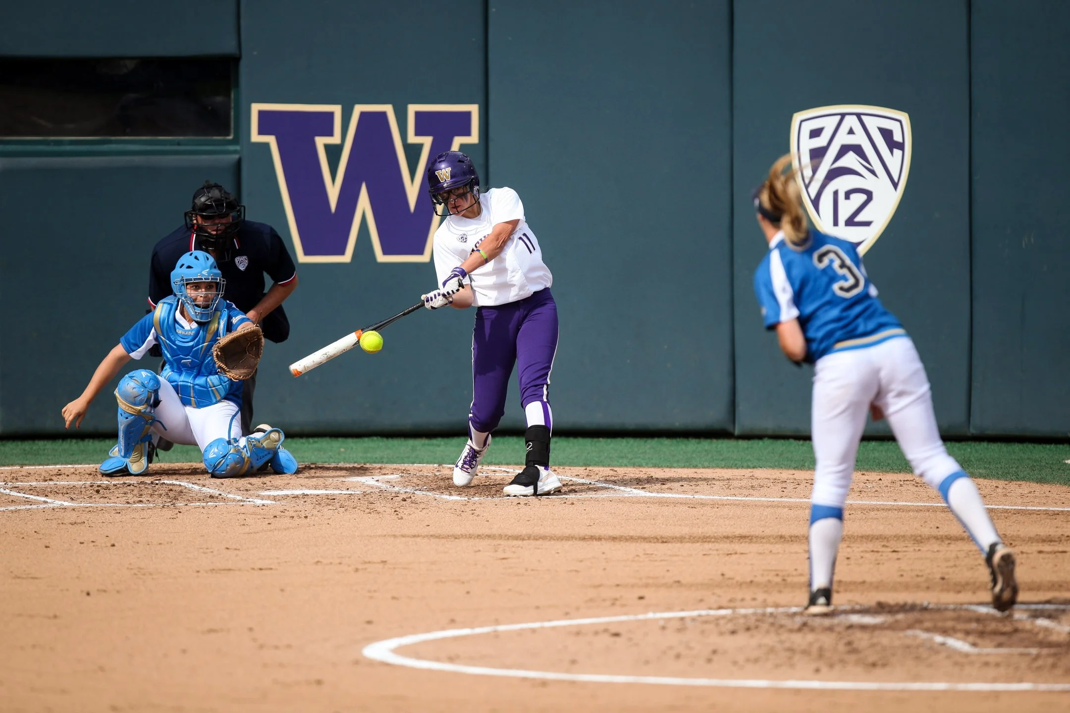 University+of+Washington+Huskies+Softball+Infielder+Kylee+Lahners+Swings+during+a+match+against+the+UCLA+Bruins.jpg