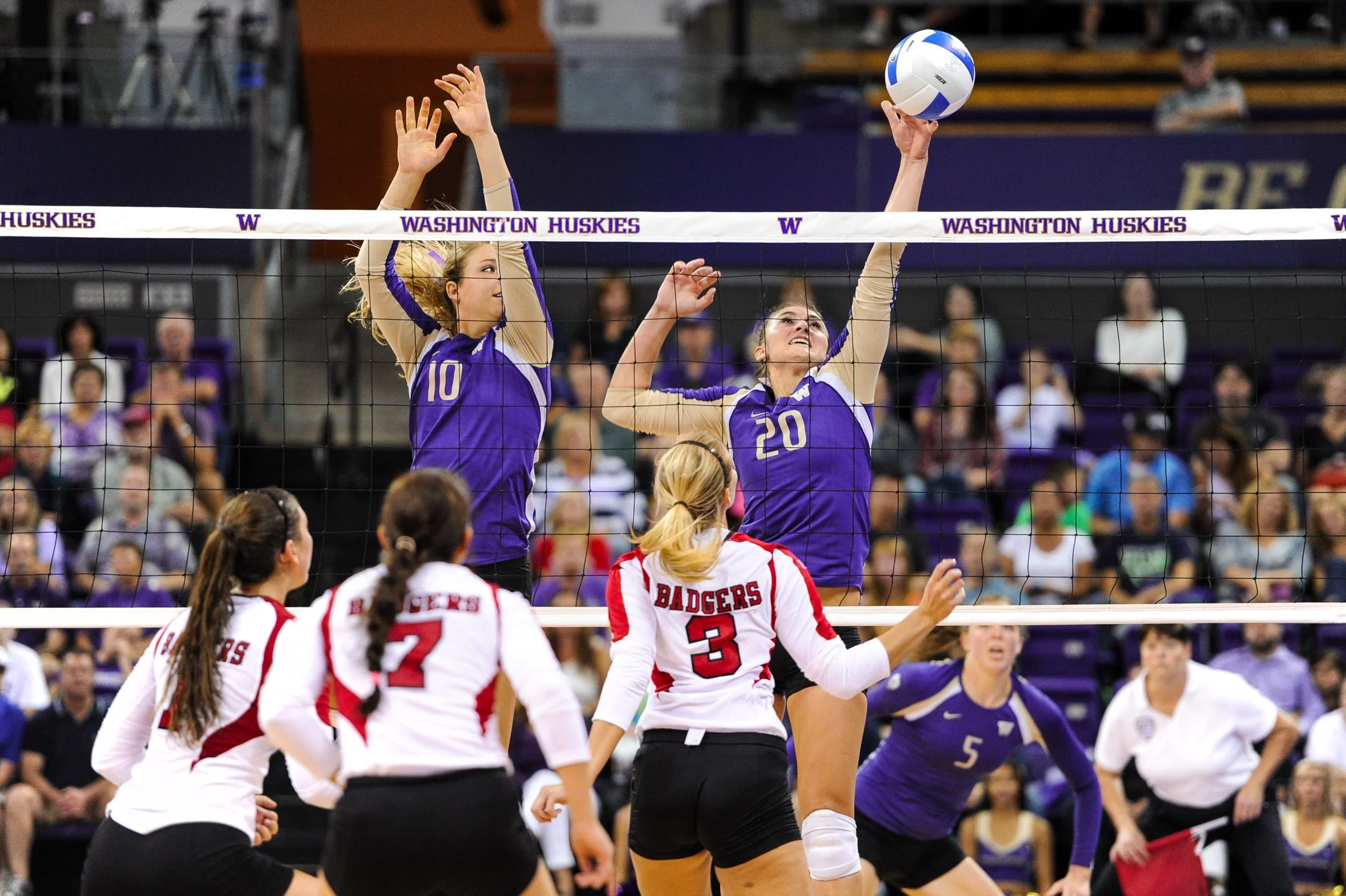 University+of+Washington+Huskies+Volleyball+Outside+Hitter+Tia+Scambray+Blocks+Wisconsin+Badgers.jpg