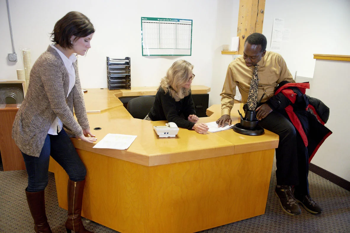 Receptionist249.jpg