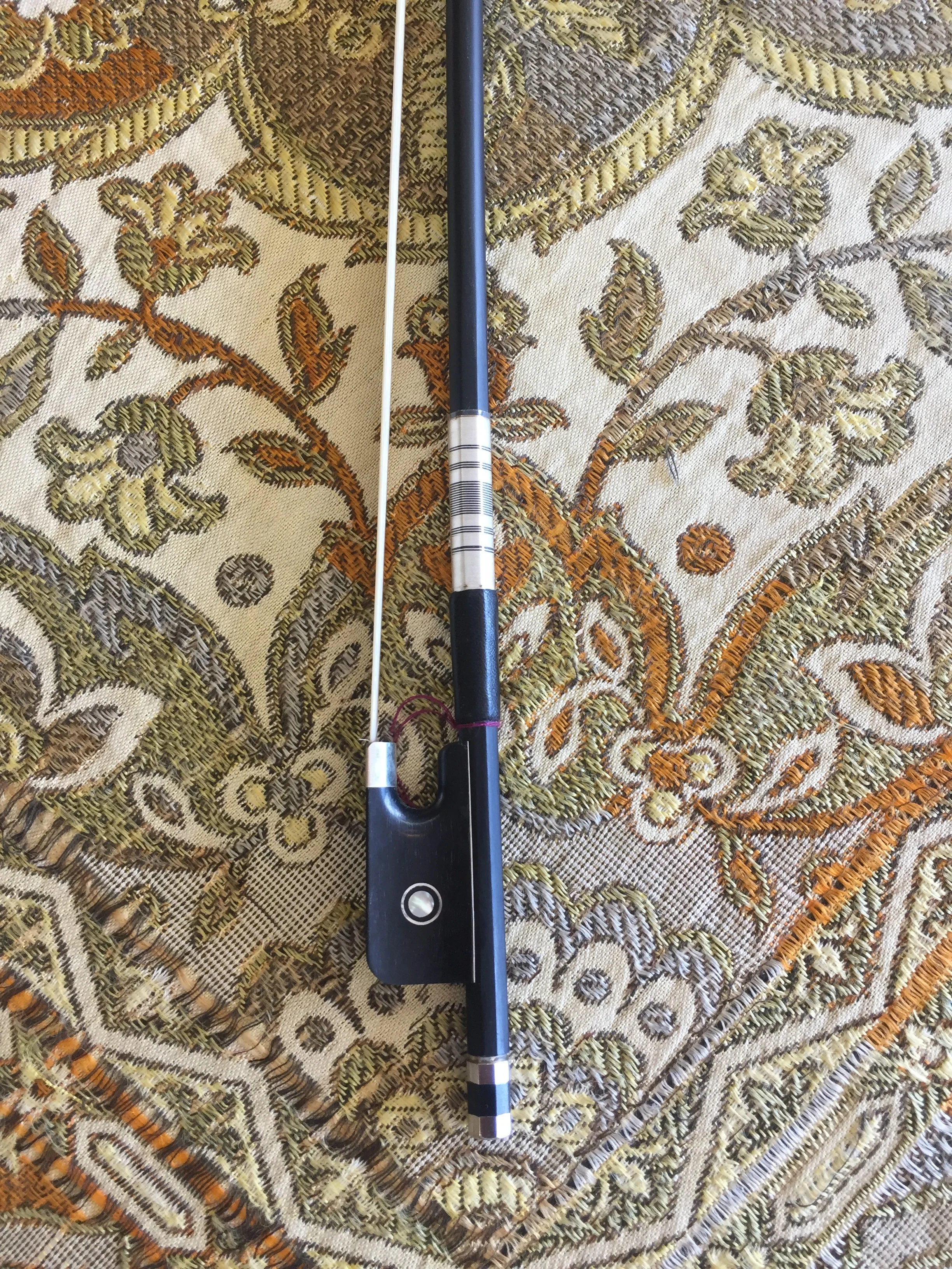 Tulsa Strings Violin Shop - Fiberglass Bow 90-1.JPG