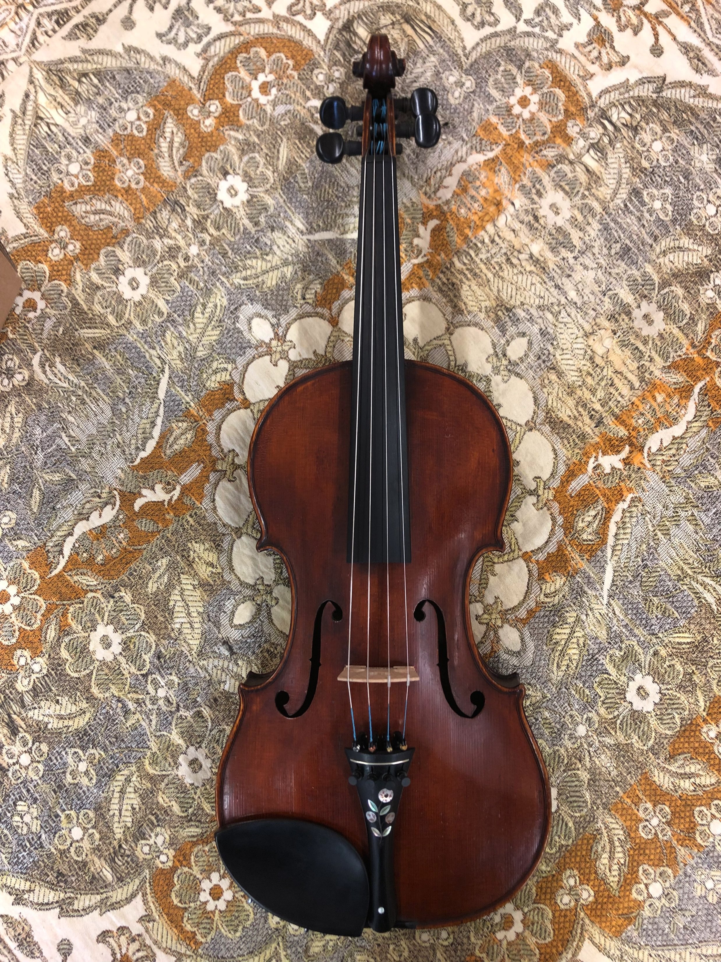 Tulsa+Strings+Violin+Shop+-+D.+A.+Finney+Guarnerius+Copy+1903+Violin+Top.jpg