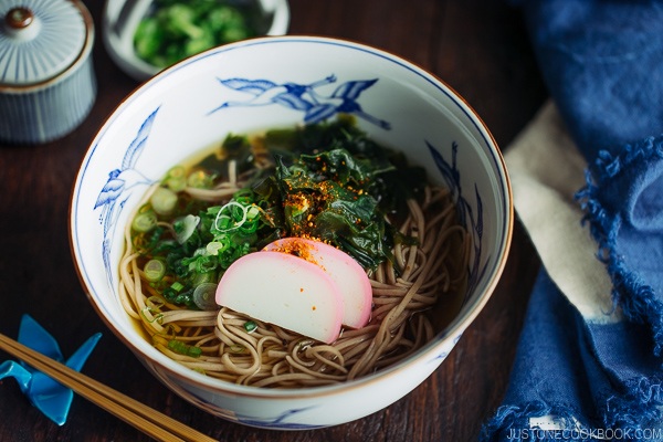 Toshikoshi-soba sopa de tallarines