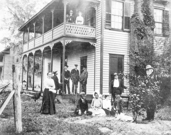 Guests gather outside the hotel c. early 1900’s- Photo Courtesy and Property of the State Archive of Florida