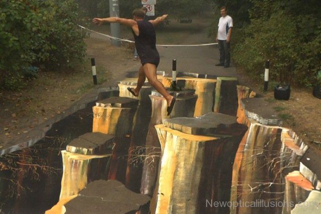 A scary form of exercise here! Image Courtesy: NewOpticalIllusions.com