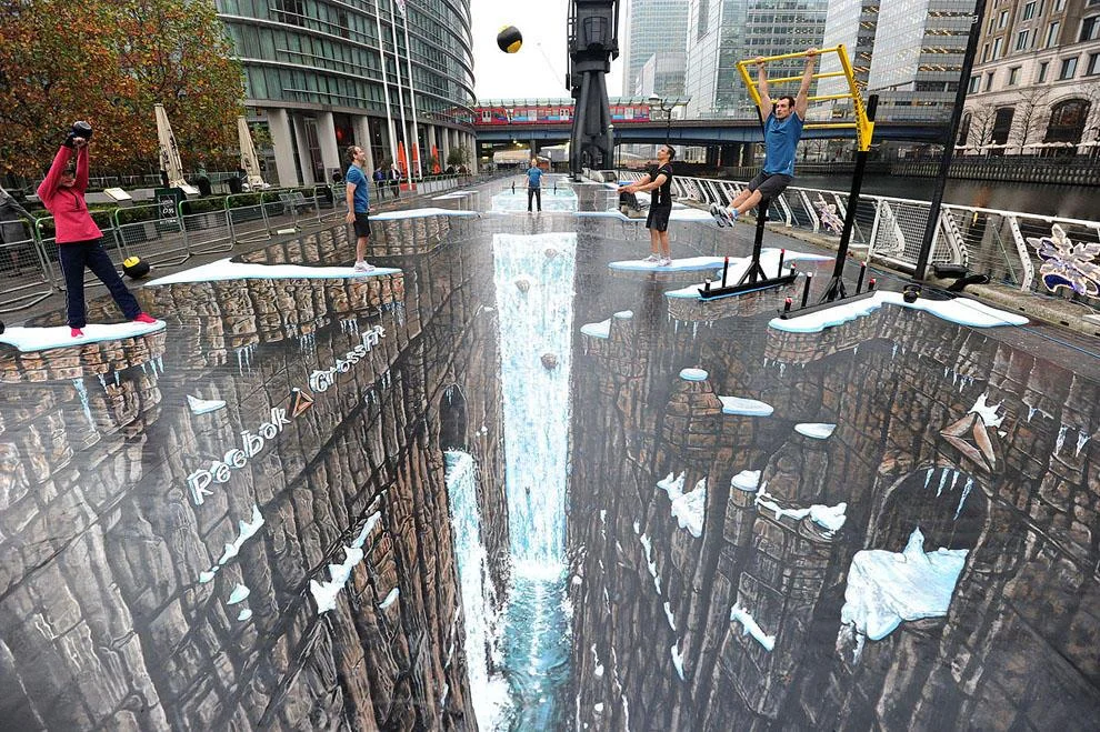 The sheer size of this illusion is just mind boggling. Either the scale of this illusion is an illusion itself, or someone paid for a heck of a lot of paint! Image Courtesy: boreddaddy.com