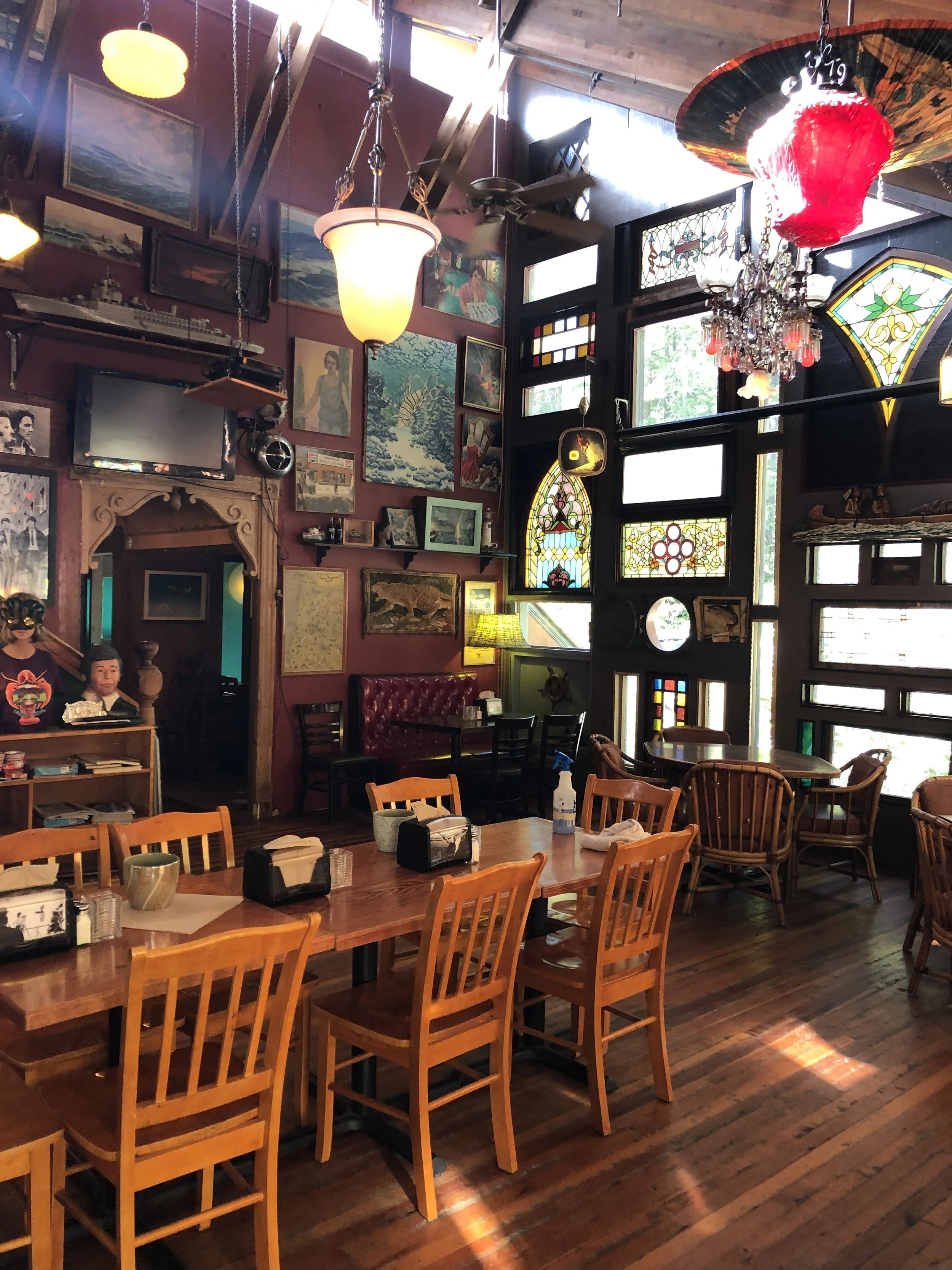  Immediately through the front door the history and creativity really shows. I can’t comment yet on the smells…but as I note below, I have been told it’s “5-stars all the way around.” Image Courtesy: Becky Jahns 