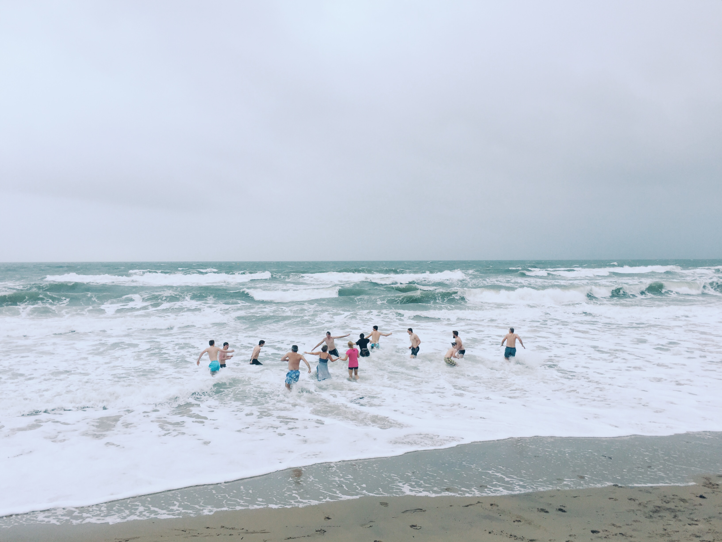  Find the tiny champagne glass in this polar challenge pic! Image Courtesy: Robert Bye via Unsplash.com 