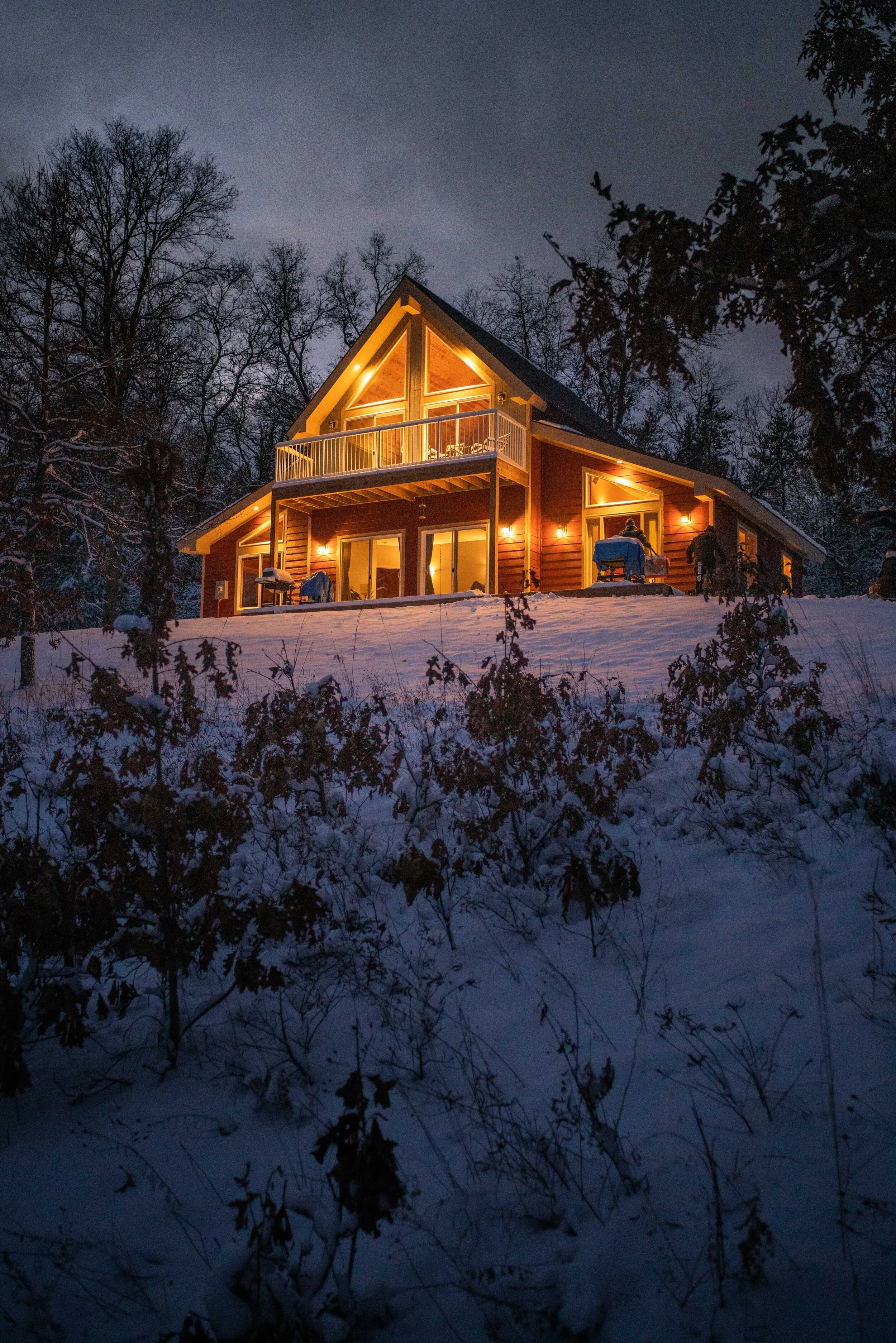  While you may not be hosting a “live gathering” of friends and family this Thanksgiving, your warm, cozy home will be there next year…ready and waiting. Instead, gather virtually, make hybrid plans, stay safe and be thankful for what we all do have. Image Courtesy: Vincent Ledvina via Unsplash.com 