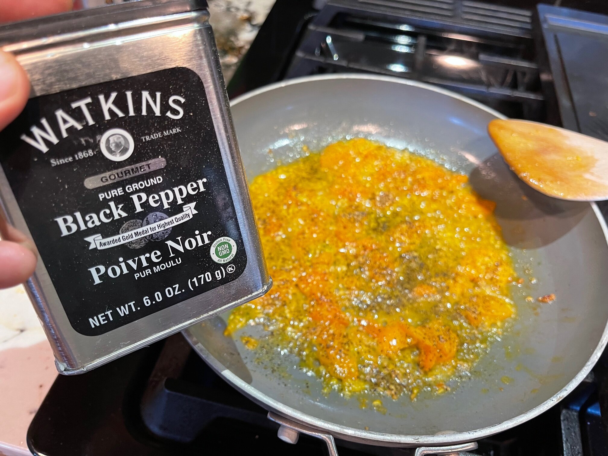 Add pepper and salt to the sauce…to taste. Image Courtesy: Dan Meyers