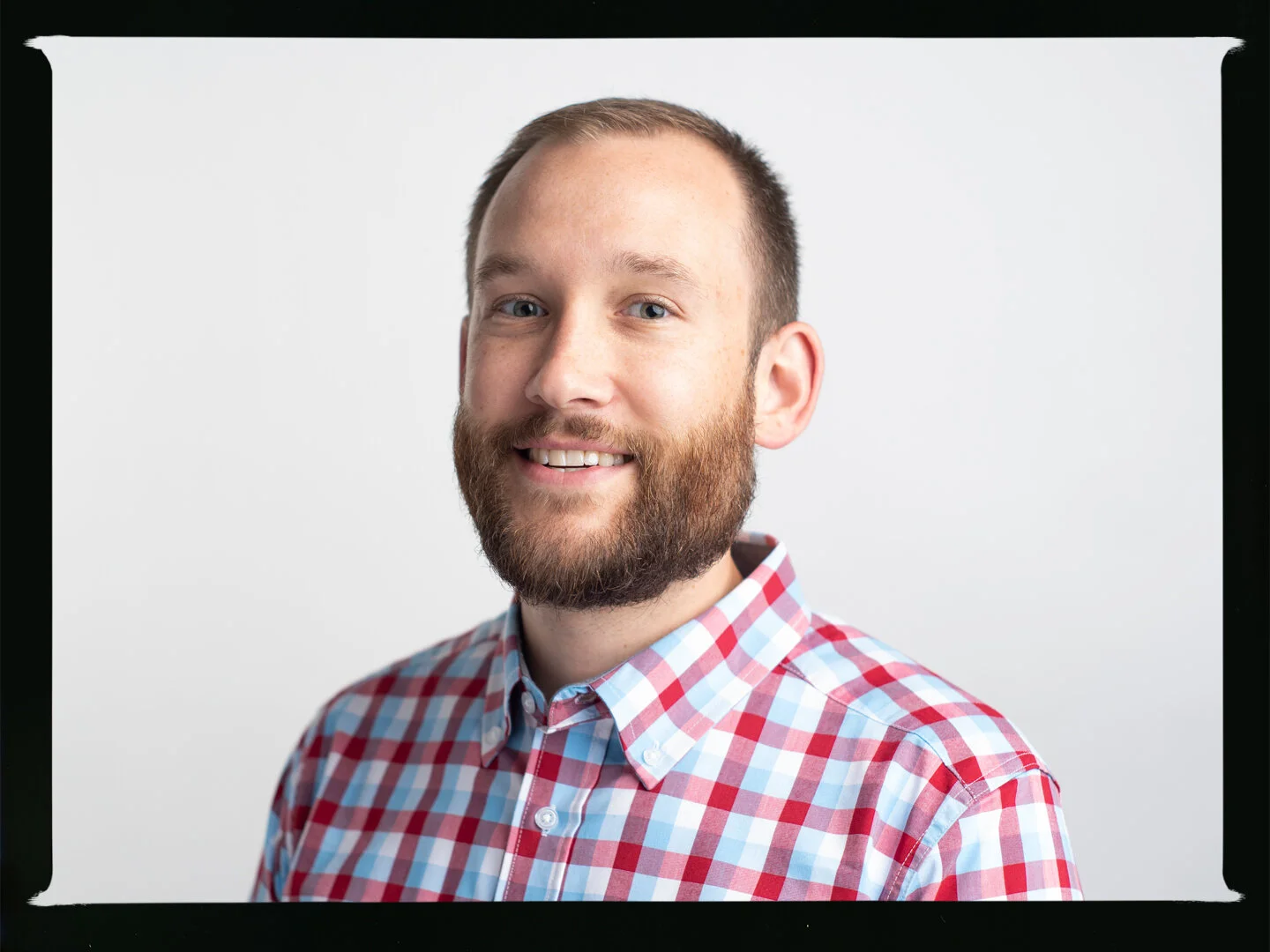 Corporate Headshot_001.jpg