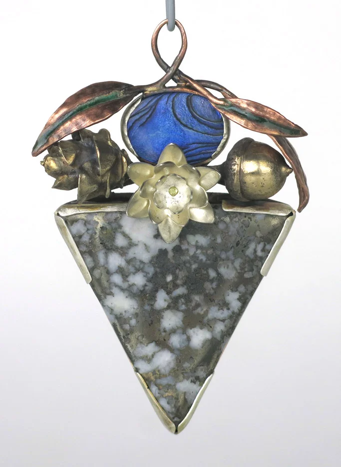 Mother pendant front72.jpg