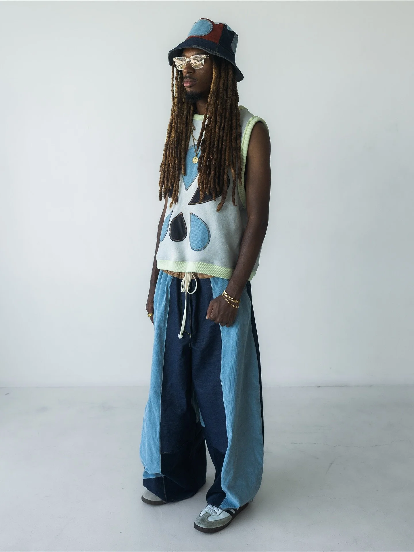 New drop alert 🌟

4 new patchwork&rsquo;d pieces to freshen your wardrobe. Made with Corduroy, Denim and Fleece. Designed to keep you cozy and 1/1 at all times. 

Your worth matters here. 👐🏽

www.worthyopp.com