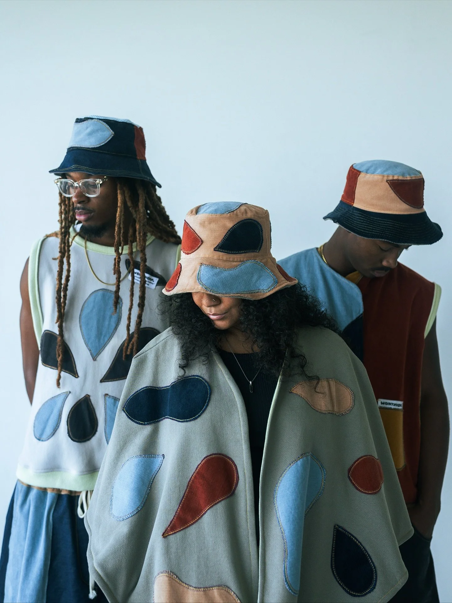 Paisley Cape now available &bull; worthyopp.com
Made from French Terry cotton &bull; paisley pieces made from Corduroy. Designed for warmth and layering.

Unisex + One Size (M-XL) 

Build your 1/1 wardrobe with us. You are forever worthy. 🌟

📸: @ja