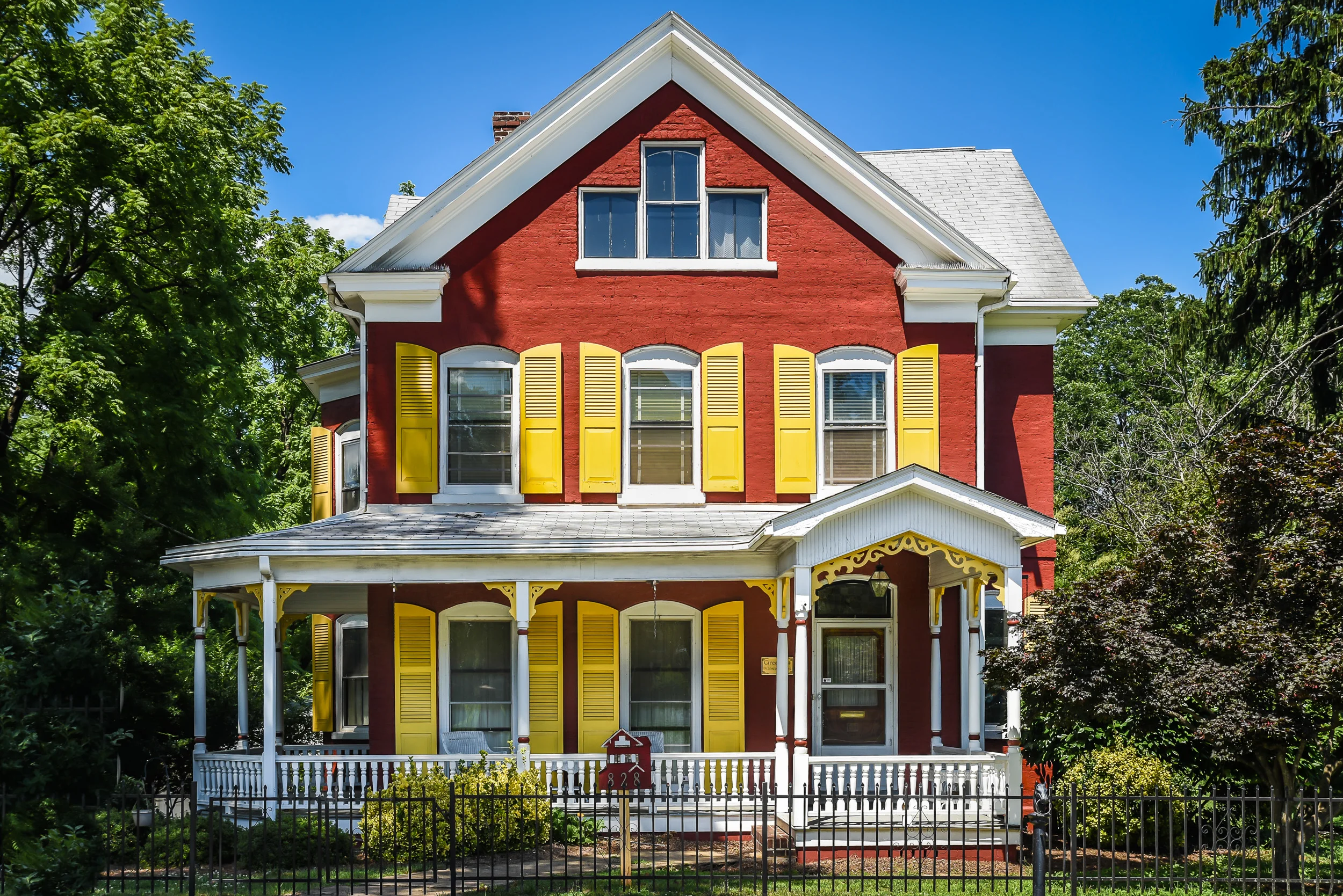 Photography by Erin Comerford for the Salisbury Historic Foundation. 828 West Monroe Street Salisbury, North Carolina.