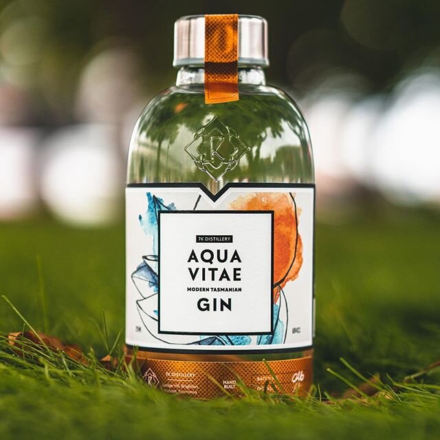 The Aqua Vitae range focuses on putting a contemporary Tasmanian twist on a traditional spirit ⚗️🍋🍊#tasmaniangin #tasmania