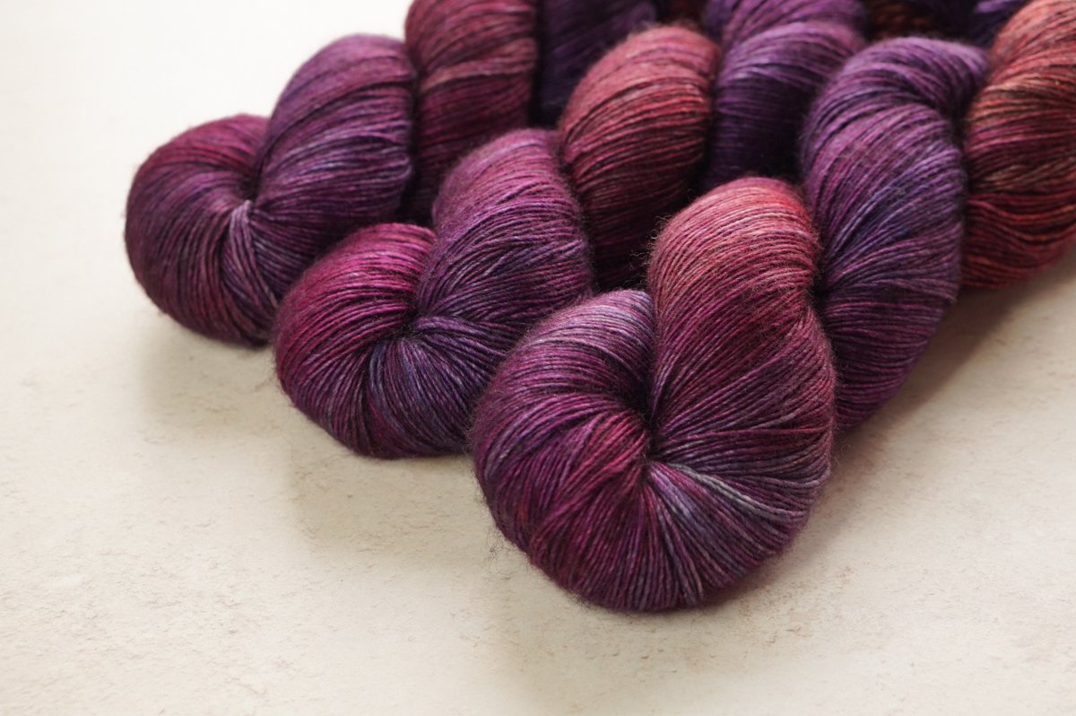 Plum Crumble Aglow Singles 001 (1200x798).jpg