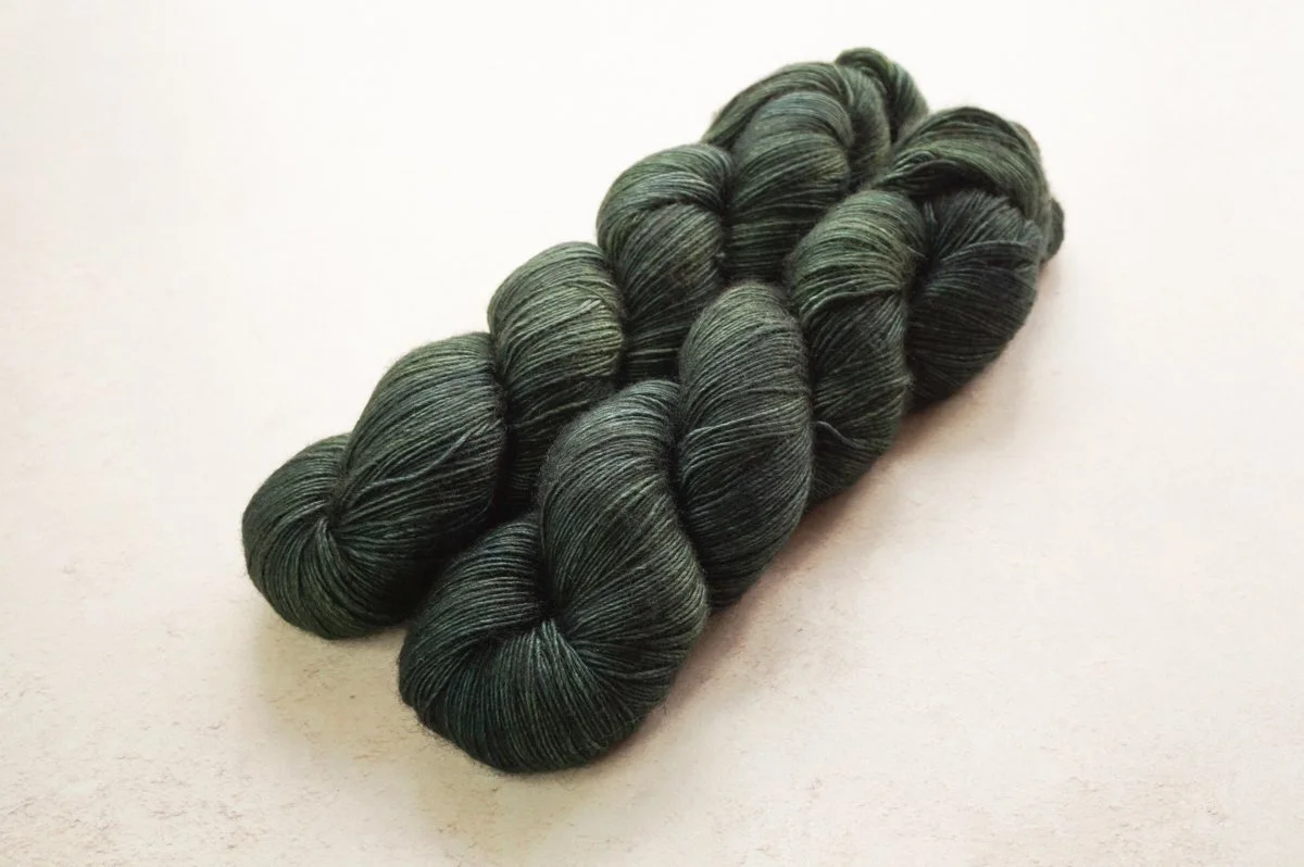 Ivy Aglow Singles 002 (1200x798).jpg