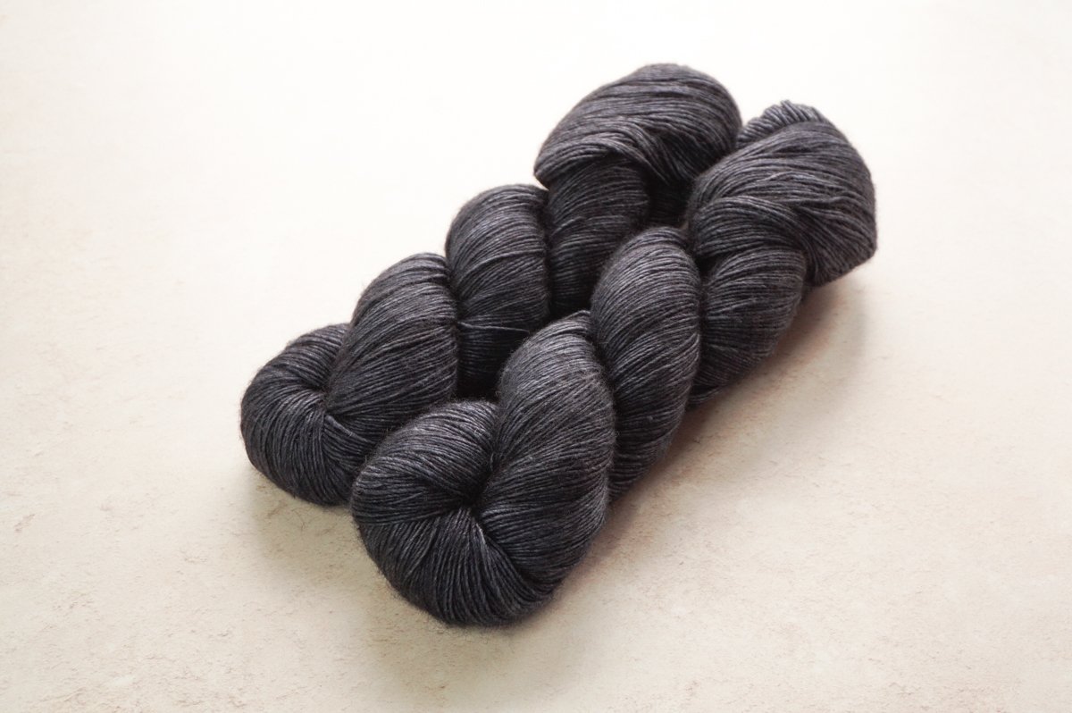Raven Aglow Singles 002 (1200x798).jpg