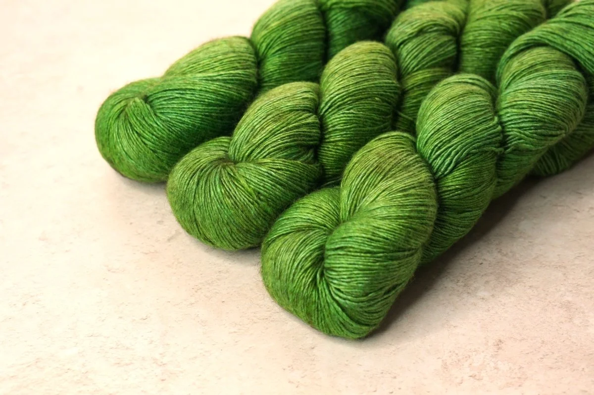 A Cat With Eyes Like Jewels - Aglow Singles