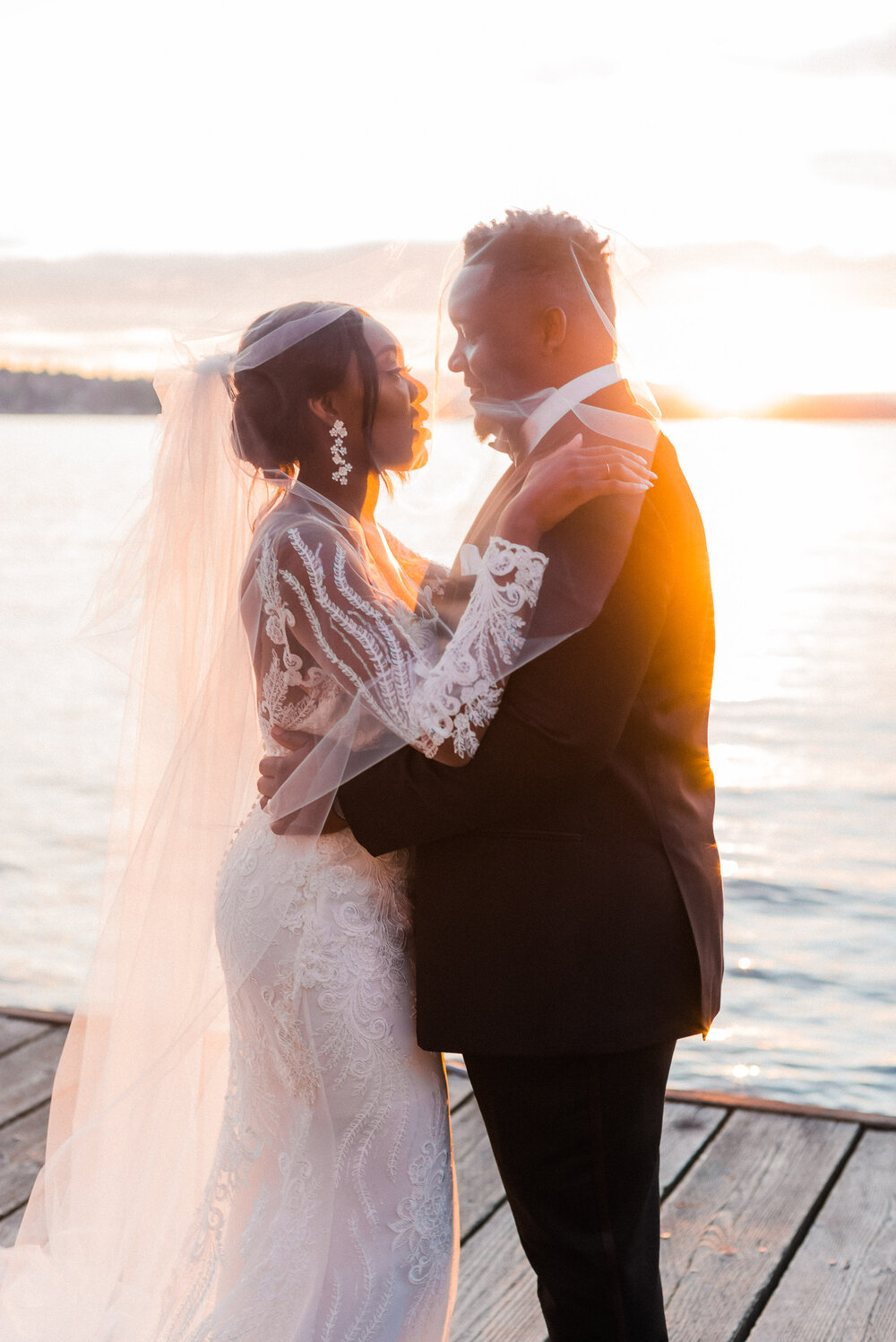 Sunset Wedding Veil Wedding Photo Inspiration