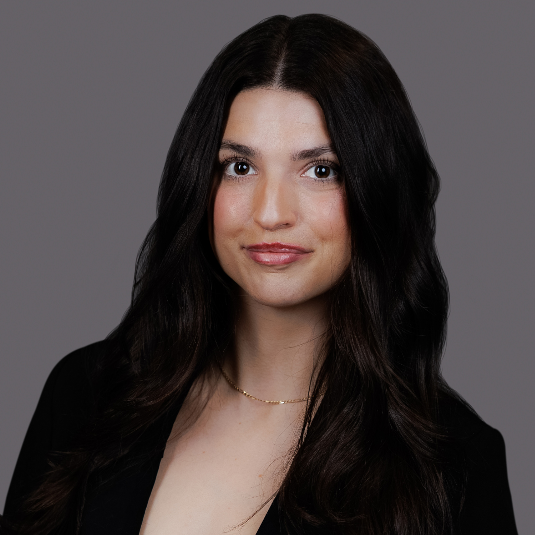 CASSIE FARROW | ADMINISTRATIVE ASSISTANT