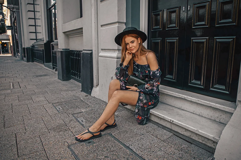 Straw Hats, Floral Dresses and Havaianas