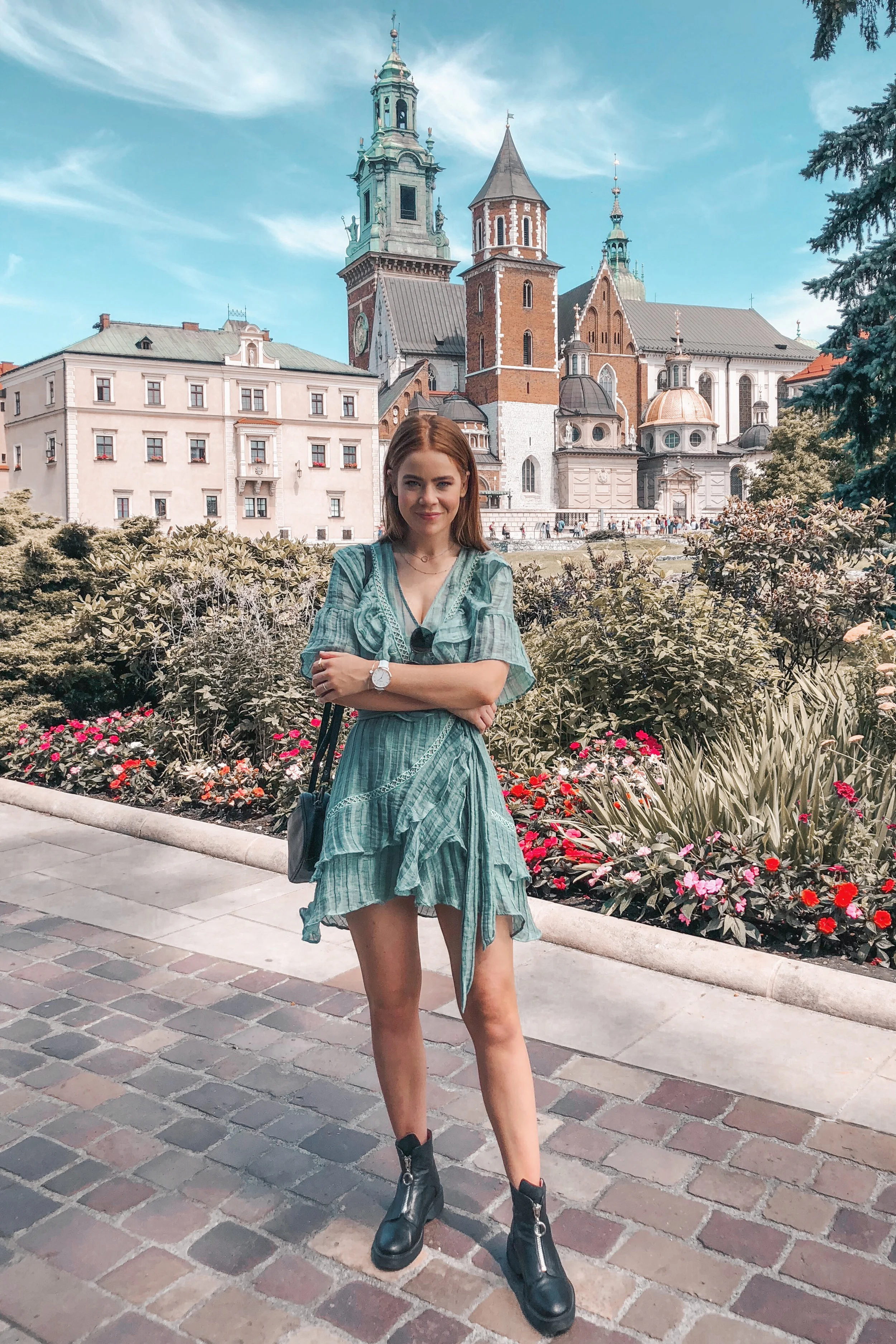 lion-in-the-wild_3-europe-instagram-outfits-cluse_5.jpg