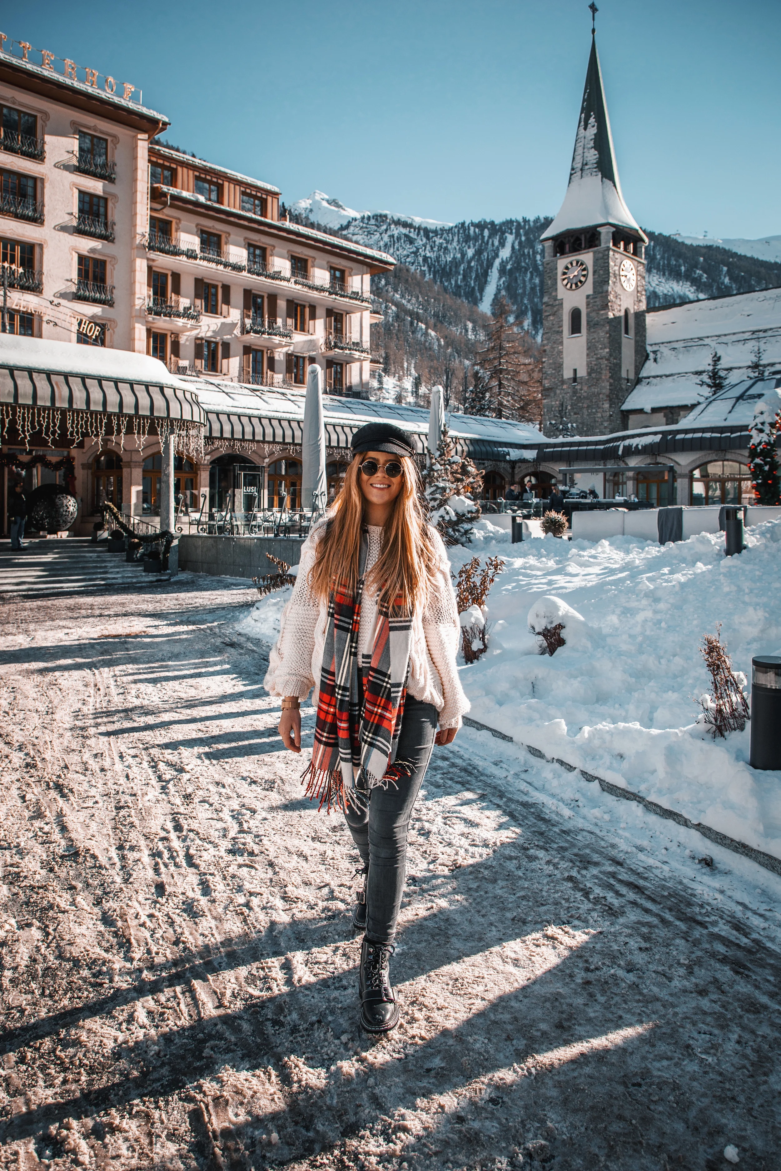 lion-in-the-wild_cluse-christmas-zermatt_12.jpg