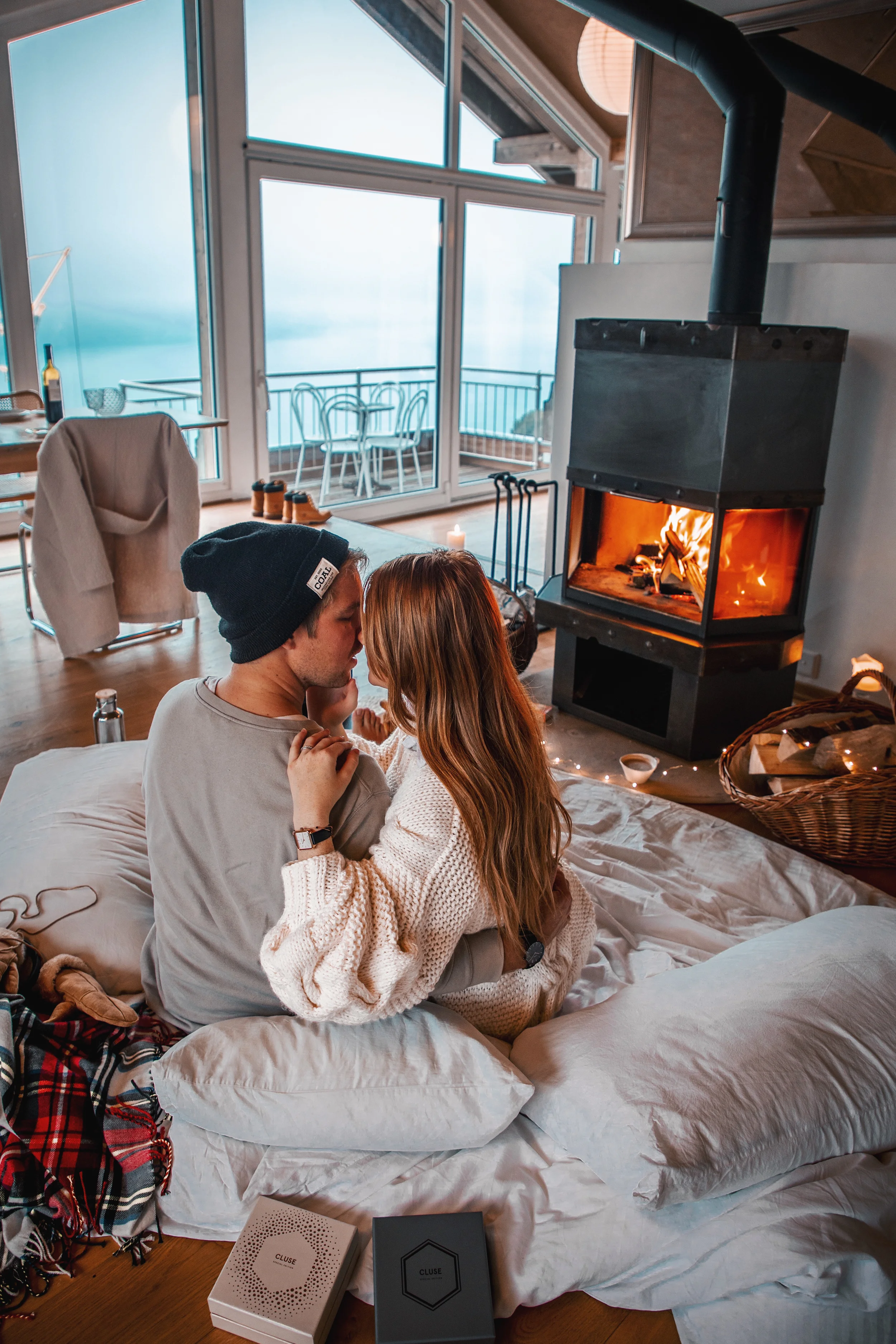 lion-in-the-wild_cluse-christmas-cosy-home-3.jpg