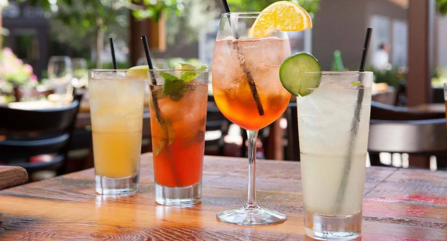 davanti-del-mar-happy-hour.jpg