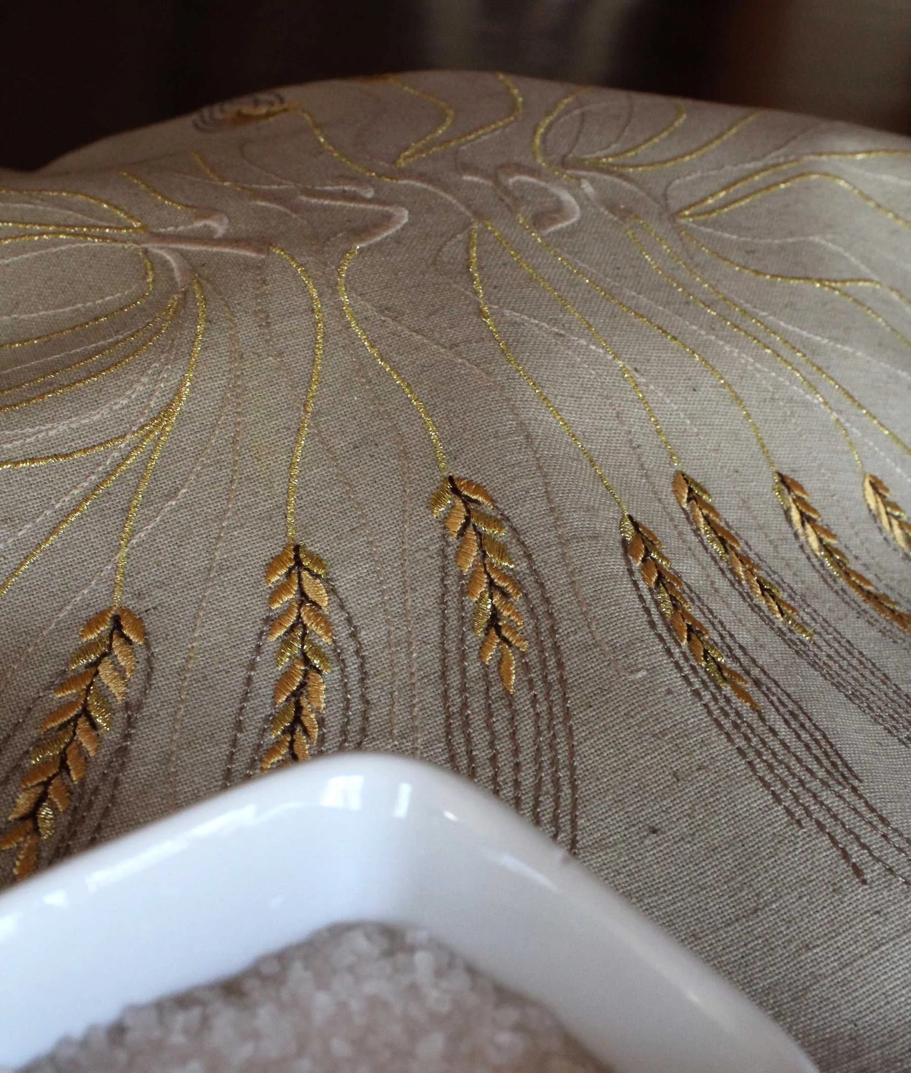 160_EARSOFWHEATGOLD_02.jpg