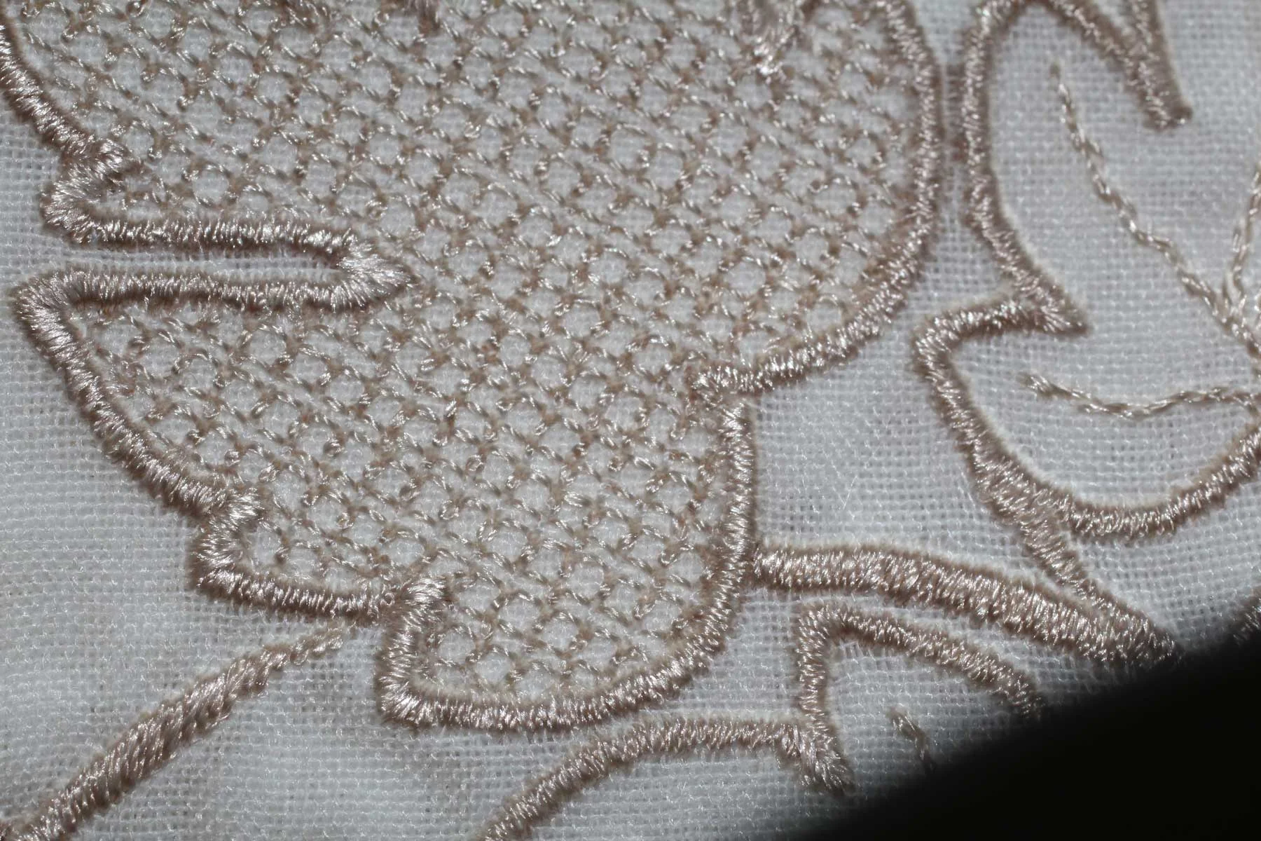 BREAD&WINE_MACRO_TAUPE_01.jpg