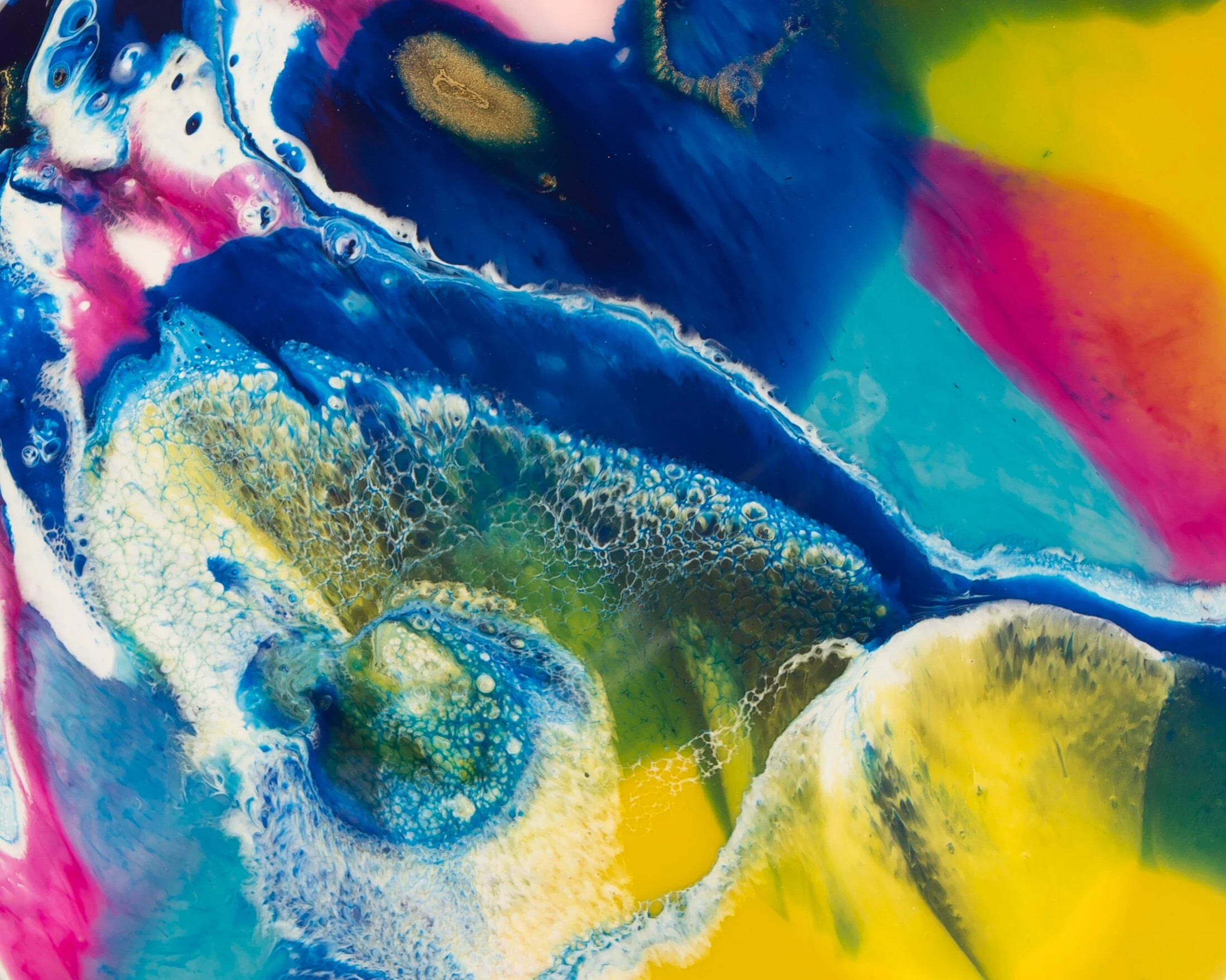 vibrant print with vivid colours to add a pop of colour to your interior space