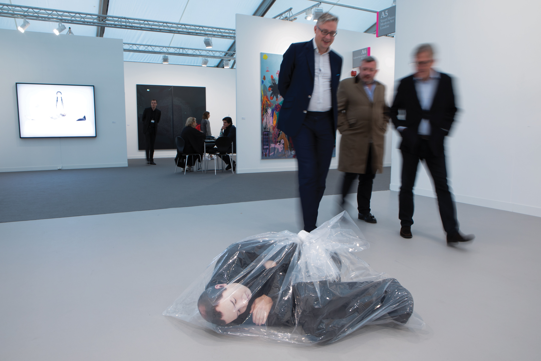 Josh-Klein-Unemployed-journalist-Frieze.jpg