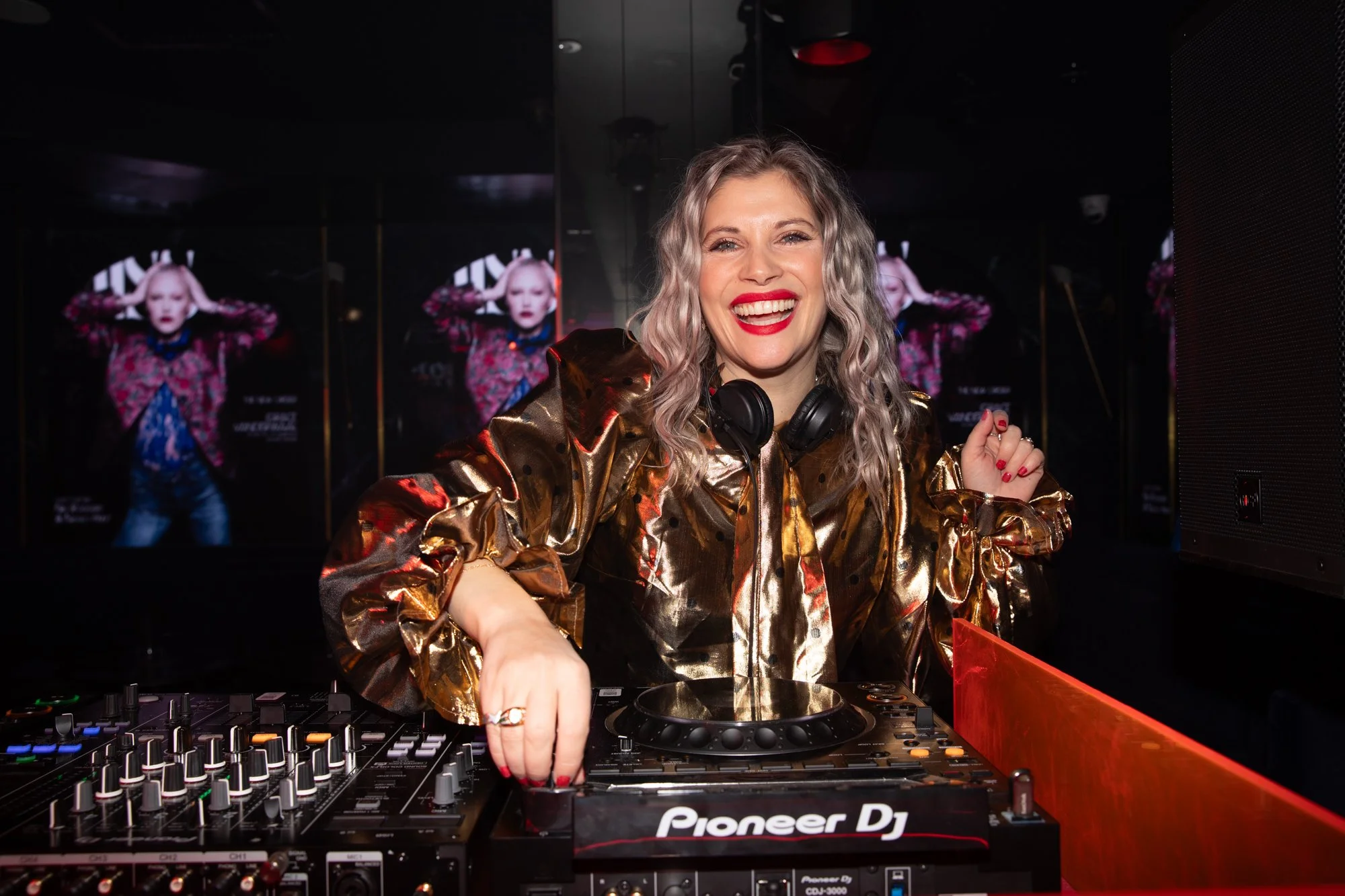  Pips Taylor, Mission Magazine party 